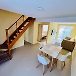 Casa Con Buena Conectividad En Talca